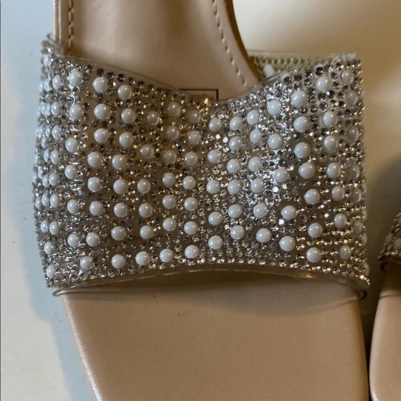 Jennifer Lopez Cream and Silver Heels with Rhinestone Embellishments - Picture 5 of 5